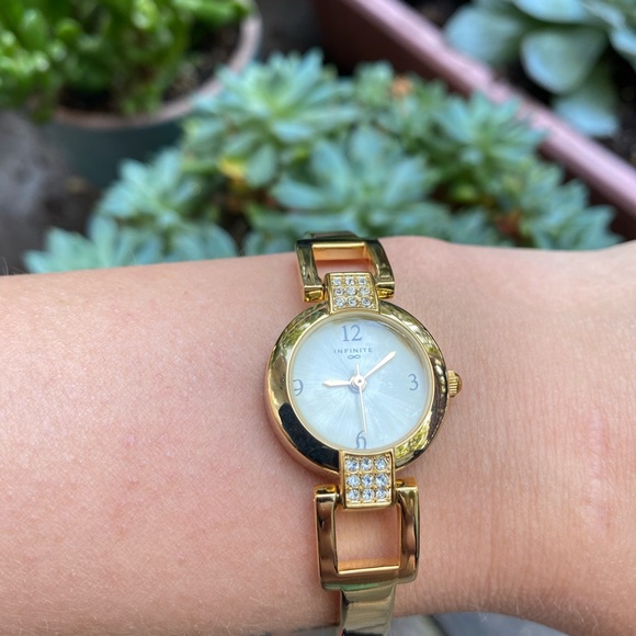 Watch - Picture 2 of 6